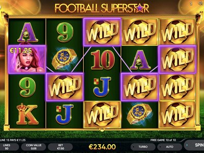Football Superstar — Футбольный стадион с трибунами, мячом, кубком и финальными фриспинами